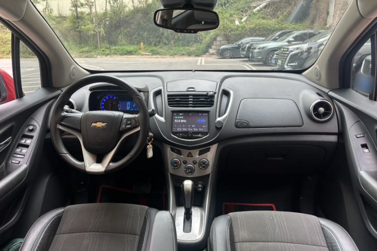 Used Chevrolet Trax 2014 1.4T Automatic Two-Wheel Drive Luxury Model Interior 2