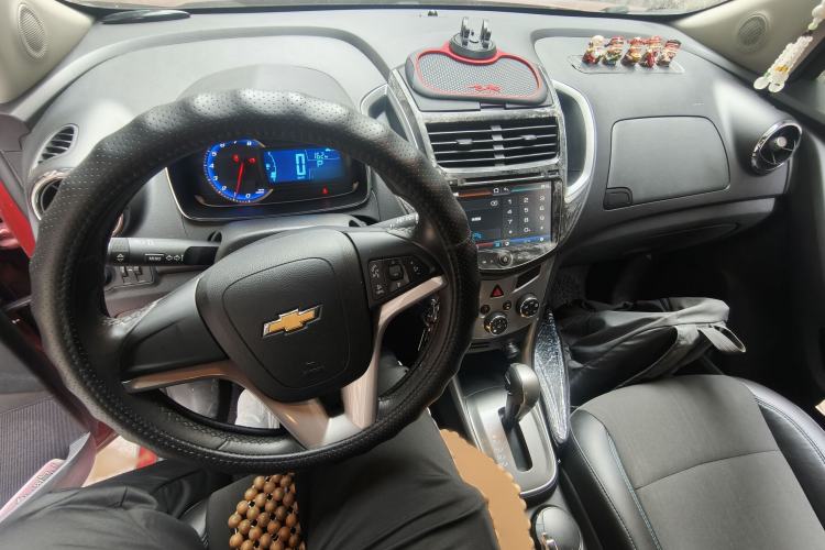 Used Chevrolet Trax 2014 1.4T Automatic Two-Wheel Drive Luxury Model Interior 2