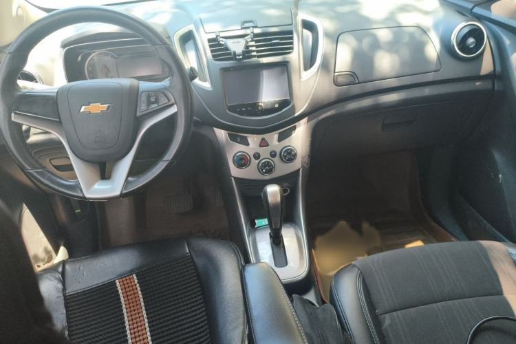 Used Chevrolet Trax 2014 1.4T Automatic Two-Wheel Drive Luxury Model Interior 2