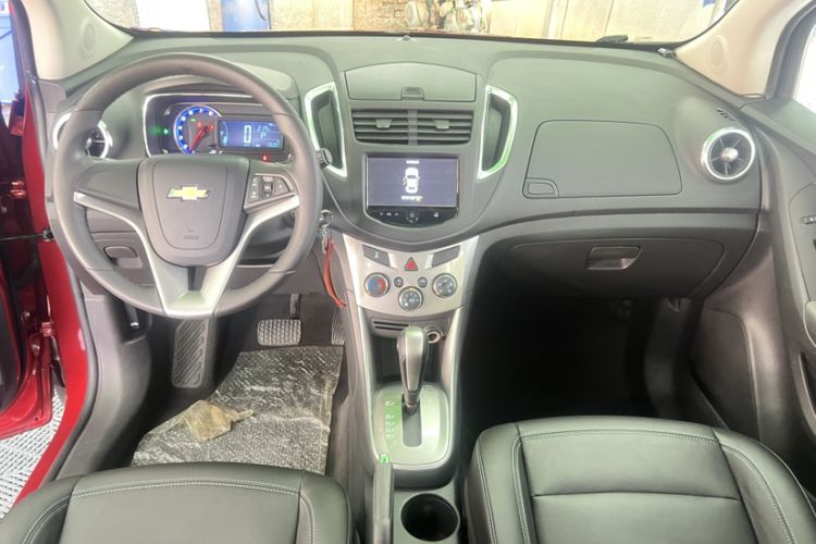 Used Chevrolet Trax 2014 1.4T Automatic All-Wheel Drive Flagship Version Interior 2
