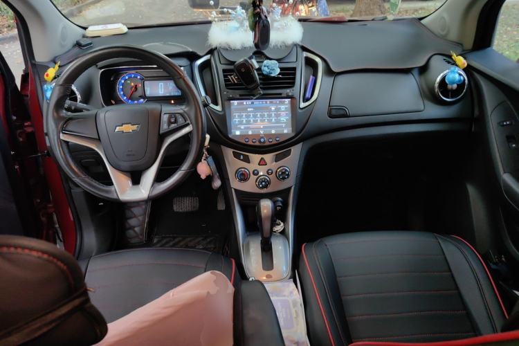 Used Chevrolet Trax 2014 1.4T Automatic All-Wheel Drive Flagship Version Interior 2