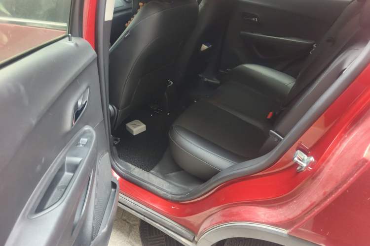 Used Chevrolet Trax 2014 1.4T Automatic Two-Wheel Drive Luxury Model Interior 4