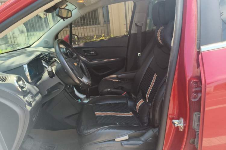 Used Chevrolet Trax 2014 1.4T Automatic Two-Wheel Drive Luxury Model Left Front Seat