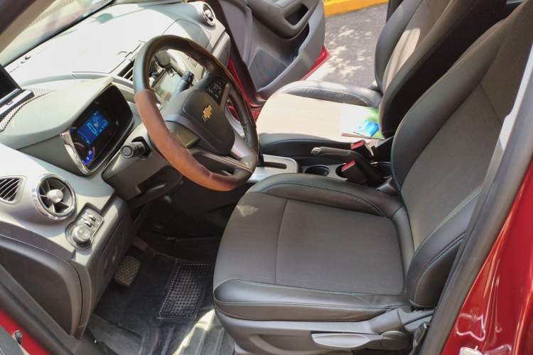 Used Chevrolet Trax 2014 1.4T Automatic Two-Wheel Drive Luxury Model Left Front Seat
