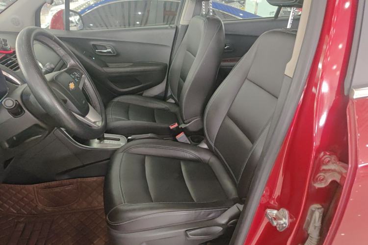 Used Chevrolet Trax 2014 1.4T Automatic All-Wheel Drive Flagship Version Left Front Seat