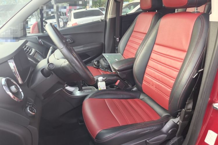 Used Chevrolet Trax 2014 1.4T Automatic Two-Wheel Drive Luxury Model Left Front Seat