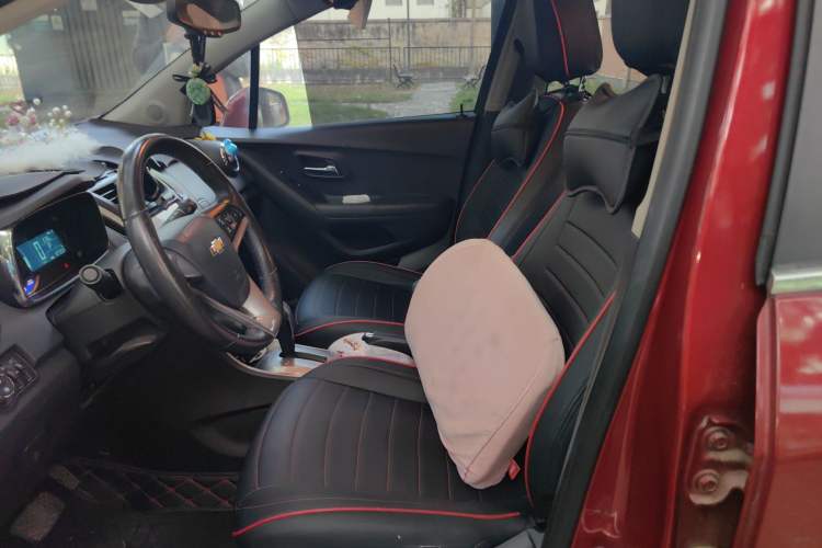 Used Chevrolet Trax 2014 1.4T Automatic All-Wheel Drive Flagship Version Left Front Seat