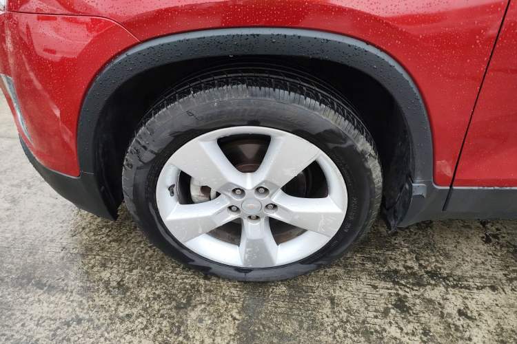 Used Chevrolet Trax 2014 1.4T Automatic Two-Wheel Drive Luxury Model Left Front Wheel Hub