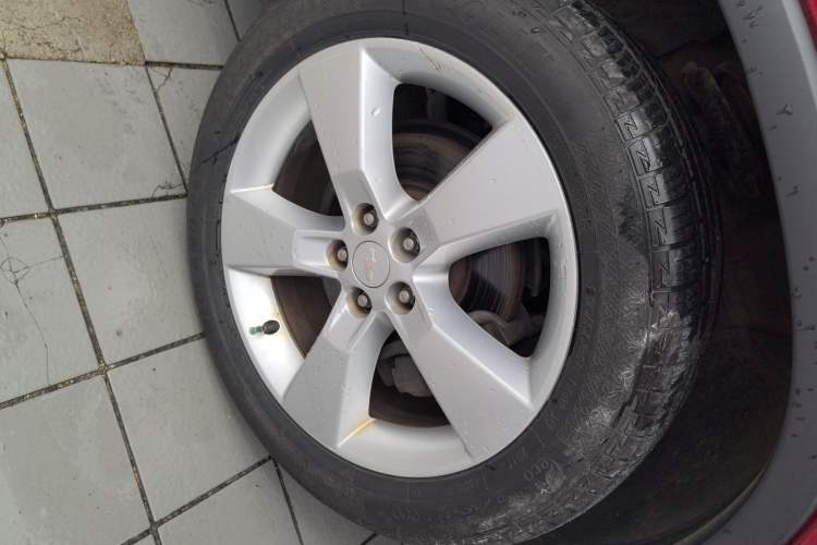 Used Chevrolet Trax 2014 1.4T Automatic Two-Wheel Drive Comfort Version Left Front Wheel Hub