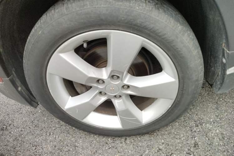Used Chevrolet Trax 2014 1.4T Automatic Two-Wheel Drive Comfort Version Left Front Wheel Hub