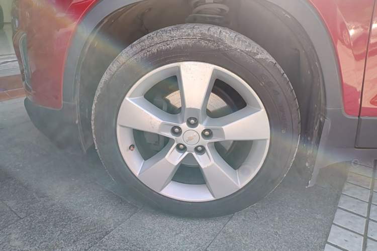 Used Chevrolet Trax 2014 1.4T Automatic Two-Wheel Drive Luxury Model Left Front Wheel Hub
