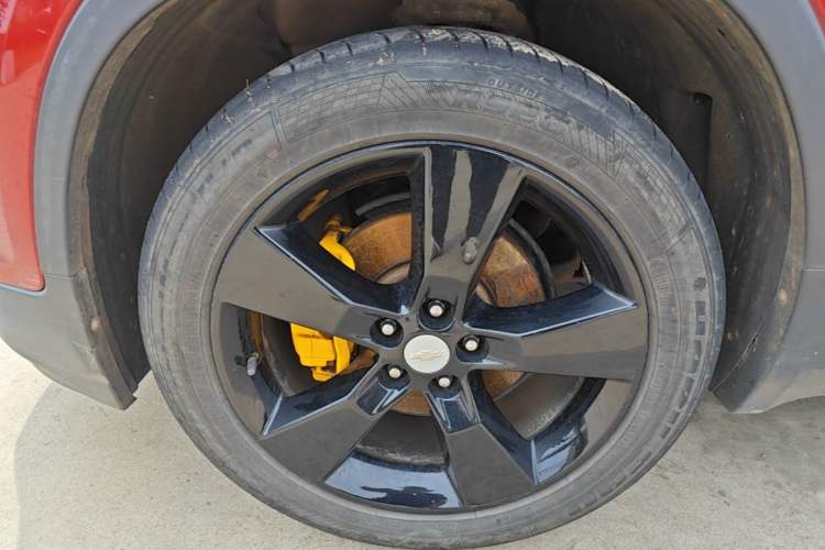 Used Chevrolet Trax 2014 1.4T Automatic All-Wheel Drive Flagship Version Left Front Wheel Hub