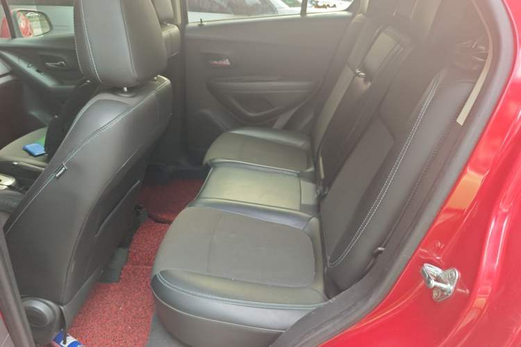 Used Chevrolet Trax 2014 1.4T Automatic Two-Wheel Drive Luxury Model Left Rear Seat