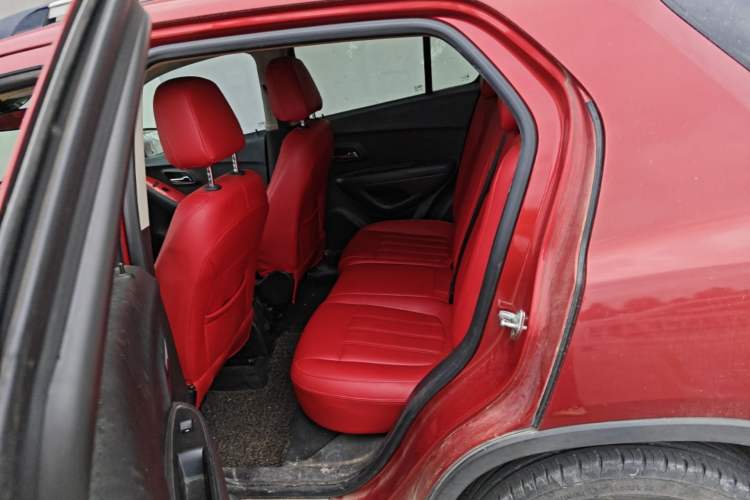 Used Chevrolet Trax 2014 1.4T Automatic Two-Wheel Drive Comfort Version Left Rear Seat