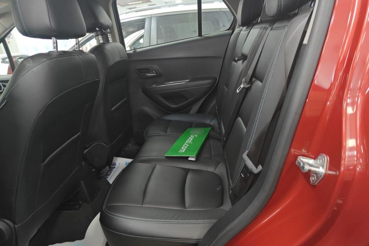 Used Chevrolet Trax 2014 1.4T Automatic All-Wheel Drive Flagship Version Left Rear Seat