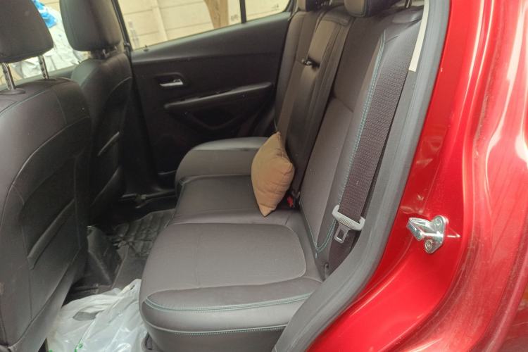 Used Chevrolet Trax 2014 1.4T Automatic Two-Wheel Drive Luxury Model Left Rear Seat