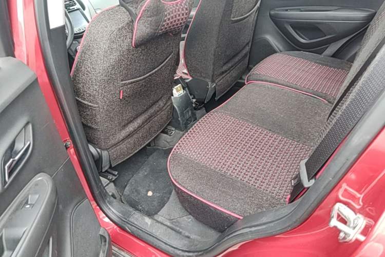 Used Chevrolet Trax 2014 1.4T Manual Two-Wheel Drive Comfort Model Left Rear Seat