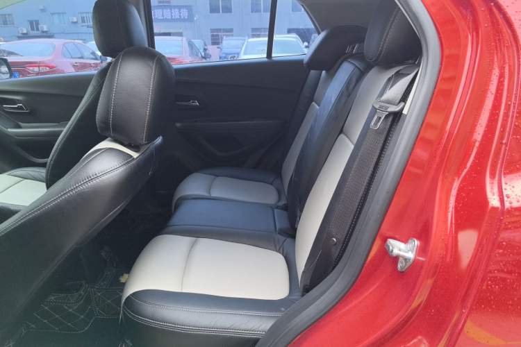 Used Chevrolet Trax 2014 1.4T Automatic Two-Wheel Drive Comfort Version Left Rear Seat