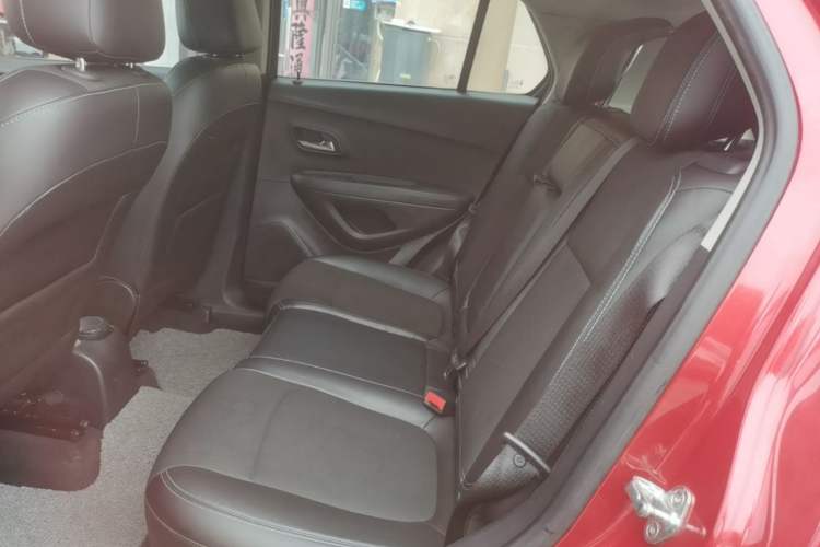 Used Chevrolet Trax 2014 1.4T Automatic Two-Wheel Drive Luxury Model Left Rear Seat