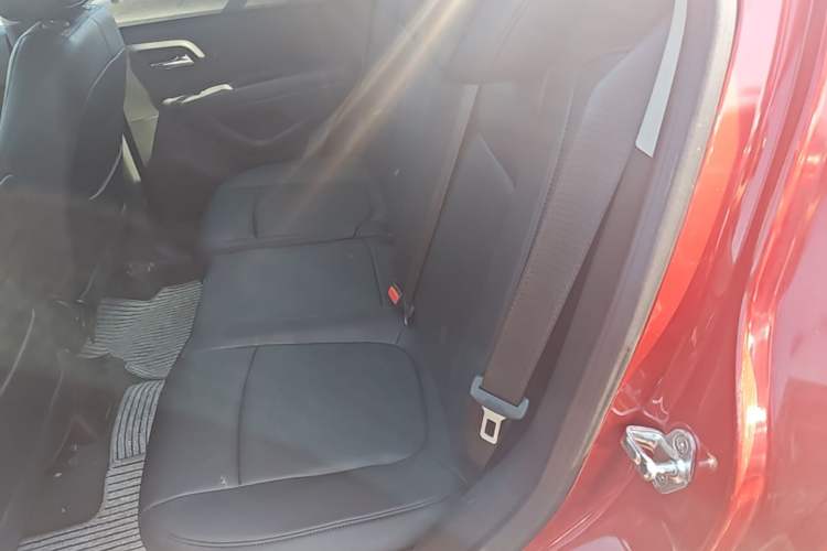 Used Chevrolet Trax 2014 1.4T Automatic Two-Wheel Drive Luxury Model Left Rear Seat