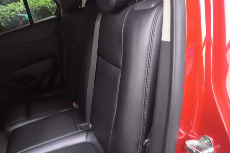 Used Chevrolet Trax 2014 1.4T Automatic Two-Wheel Drive Comfort Version Left Rear Seat