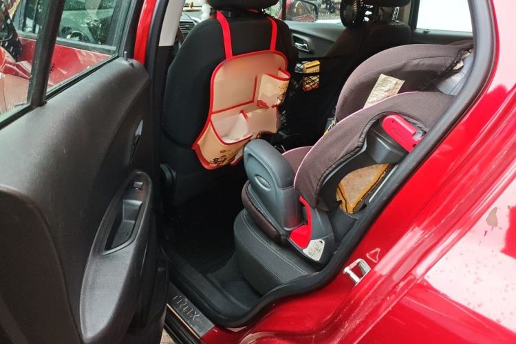 Used Chevrolet Trax 2014 1.4T Automatic Two-Wheel Drive Comfort Version Left Rear Seat