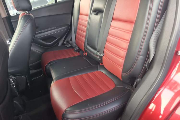 Used Chevrolet Trax 2014 1.4T Automatic Two-Wheel Drive Luxury Model Left Rear Seat