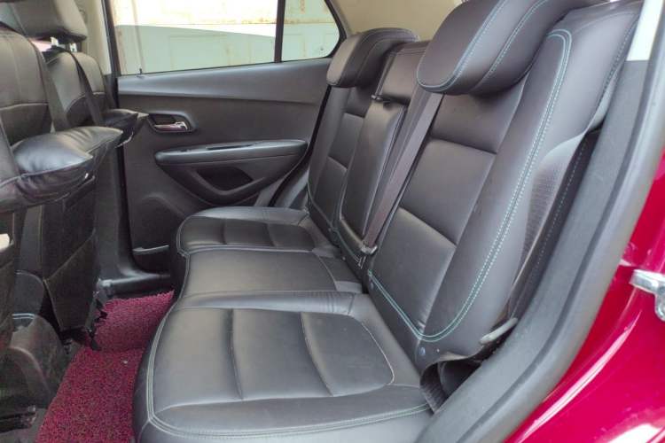 Used Chevrolet Trax 2014 1.4T Automatic All-Wheel Drive Flagship Version Left Rear Seat