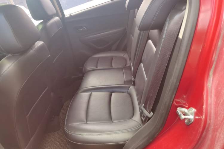 Used Chevrolet Trax 2014 1.4T Automatic All-Wheel Drive Flagship Version Left Rear Seat