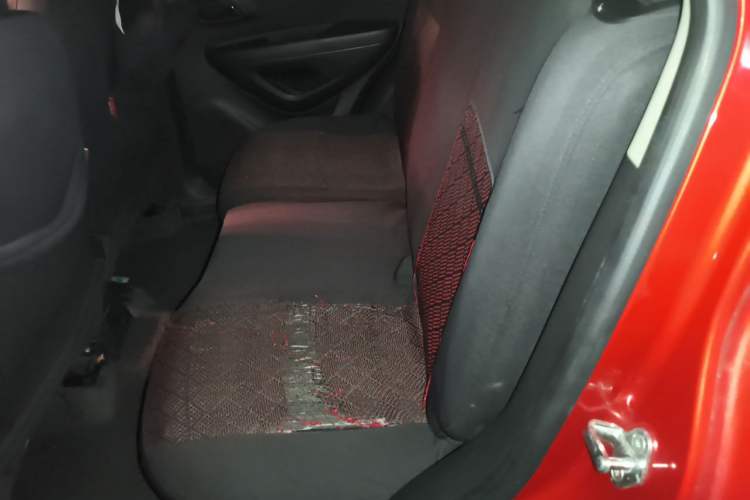 Used Chevrolet Trax 2014 1.4T Manual Two-Wheel Drive Comfort Model Left Rear Seat