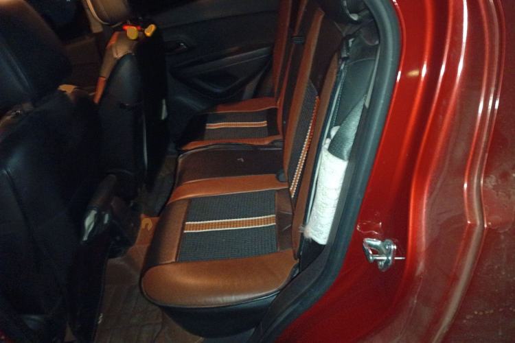 Used Chevrolet Trax 2014 1.4T Automatic Two-Wheel Drive Luxury Model Left Rear Seat