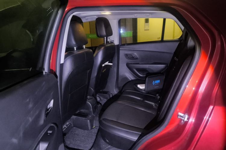 Used Chevrolet Trax 2014 1.4T Automatic Two-Wheel Drive Luxury Model Left Rear Seat