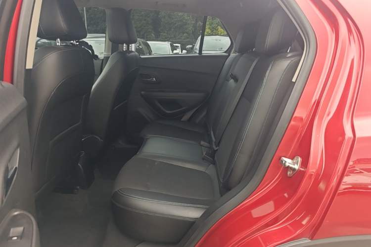Used Chevrolet Trax 2014 1.4T Automatic Two-Wheel Drive Luxury Model Left Rear Seat