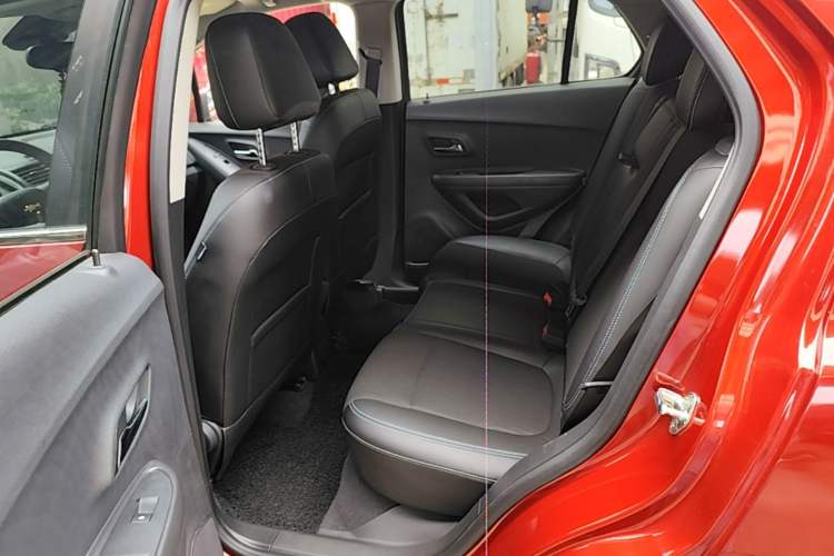 Used Chevrolet Trax 2014 1.4T Automatic Two-Wheel Drive Luxury Model Left Rear Seat