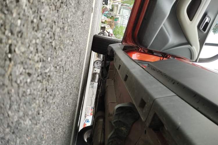 Used Chevrolet Trax 2014 1.4T Automatic Two-Wheel Drive Comfort Version Left Side Sill