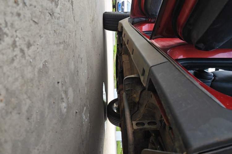 Used Chevrolet Trax 2014 1.4T Automatic All-Wheel Drive Flagship Version Left Side Sill
