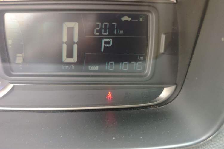 Used Chevrolet Trax 2014 1.4T Automatic Two-Wheel Drive Luxury Model Odometer Close Up