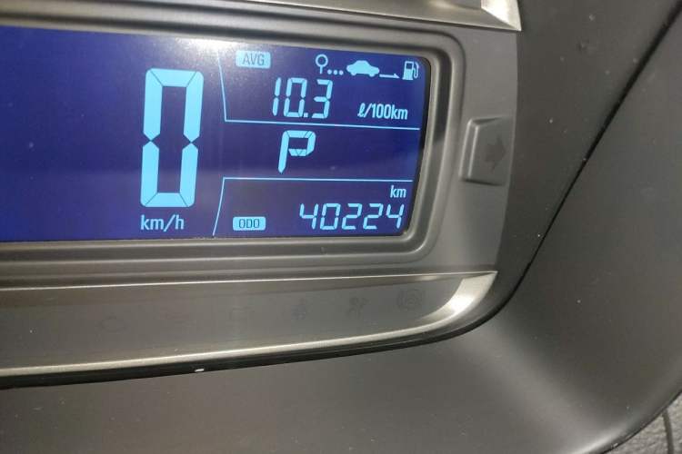 Used Chevrolet Trax 2014 1.4T Automatic Two-Wheel Drive Luxury Model Odometer Close Up