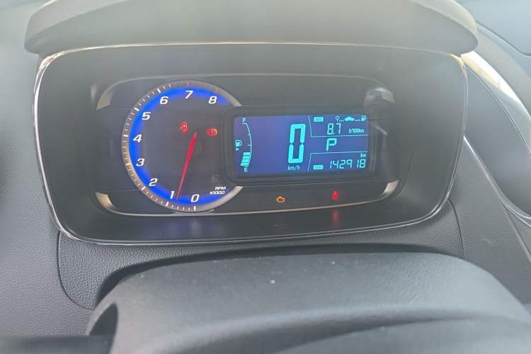 Used Chevrolet Trax 2014 1.4T Transformers Limited Edition Odometer Close Up