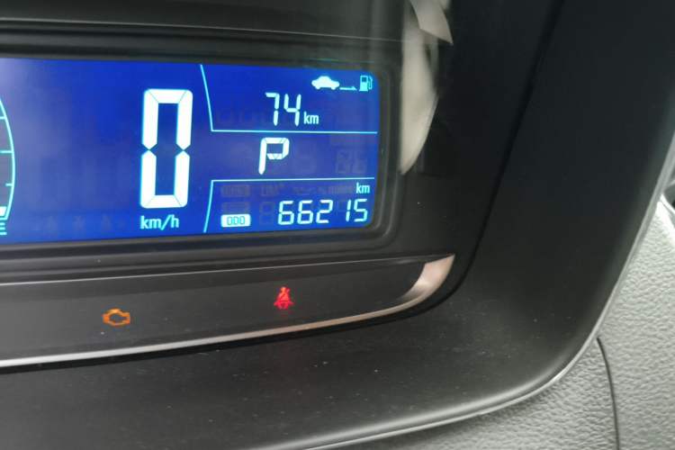Used Chevrolet Trax 2014 1.4T Automatic All-Wheel Drive Flagship Version Odometer Close Up