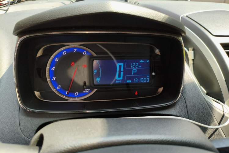 Used Chevrolet Trax 2014 1.4T Automatic Two-Wheel Drive Luxury Model Odometer Close Up