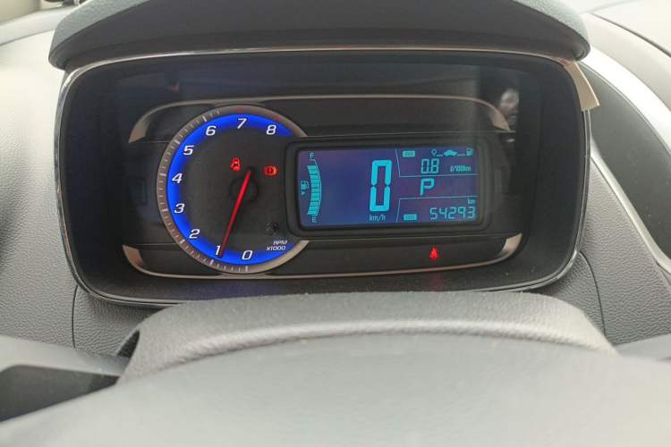 Used Chevrolet Trax 2014 1.4T Automatic Two-Wheel Drive Luxury Model Odometer Close Up