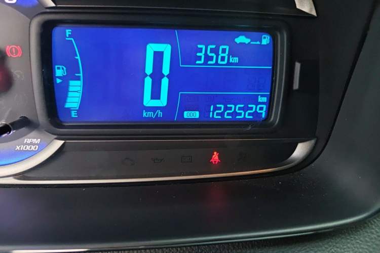 Used Chevrolet Trax 2014 1.4T Manual Two-Wheel Drive Comfort Model Odometer Close Up