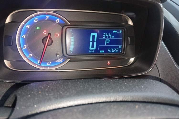 Used Chevrolet Trax 2014 1.4T Automatic Two-Wheel Drive Luxury Model Odometer Close Up