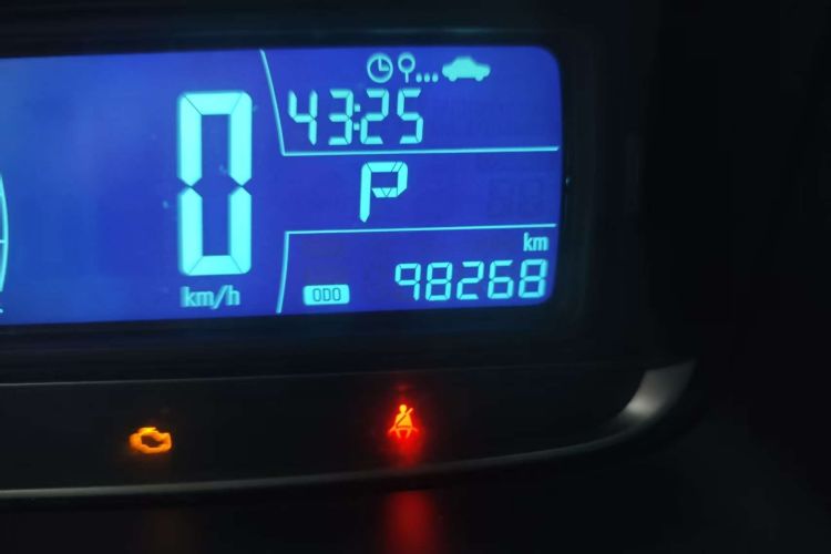 Used Chevrolet Trax 2014 1.4T Automatic All-Wheel Drive Flagship Version Odometer Close Up