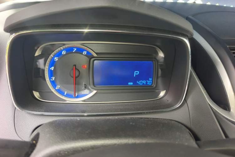 Used Chevrolet Trax 2014 1.4T Automatic Two-Wheel Drive Luxury Model Odometer Close Up