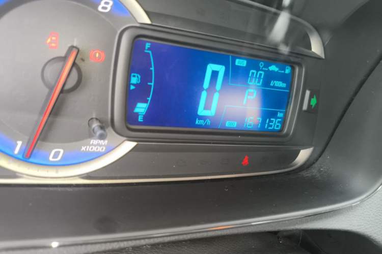 Used Chevrolet Trax 2014 1.4T Automatic Two-Wheel Drive Luxury Model Odometer Close Up