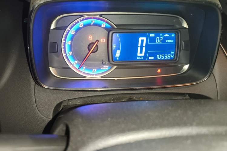 Used Chevrolet Trax 2014 1.4T Manual Two-Wheel Drive Comfort Model Odometer Close Up