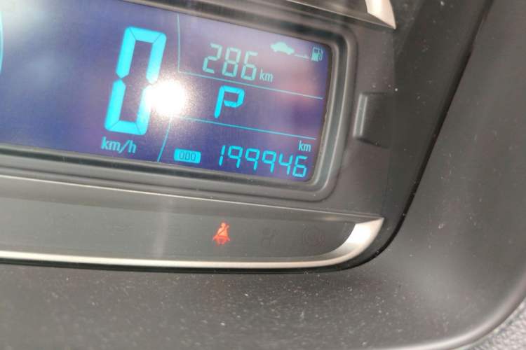 Used Chevrolet Trax 2014 1.4T Automatic Two-Wheel Drive Luxury Model Odometer Close Up