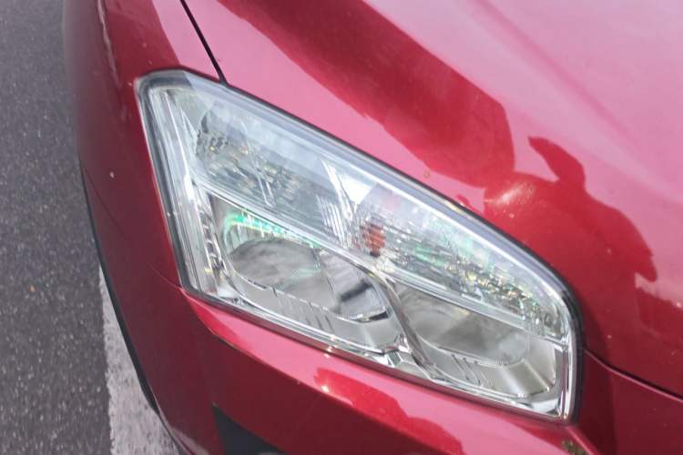 Used Chevrolet Trax 2014 1.4T Automatic Two-Wheel Drive Comfort Version Right Front Headlight
